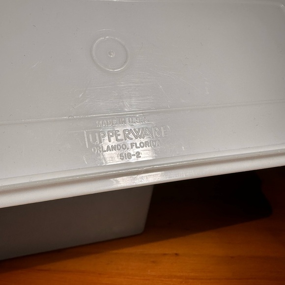 Vintage Tupperware Fridge/Storage Container - Picture 6 of 11